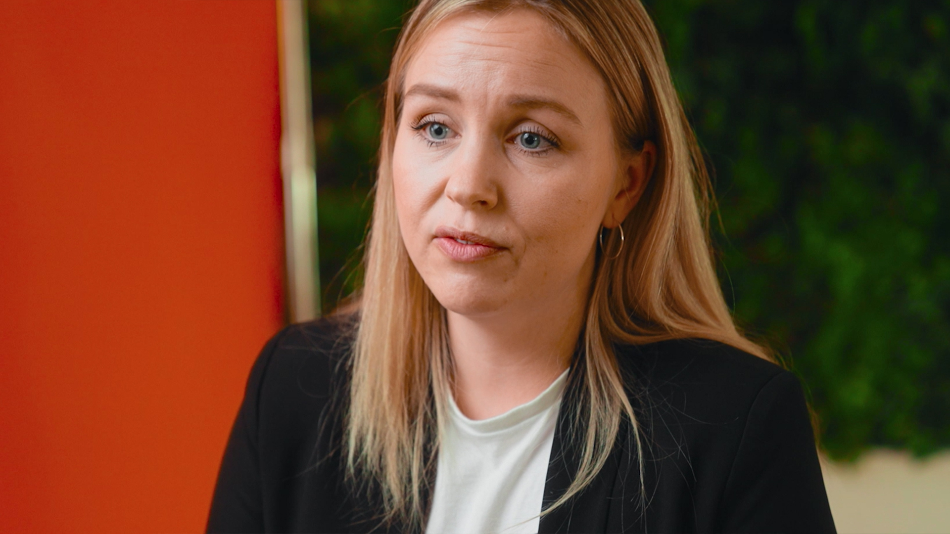 Moment medarbejder kvinde